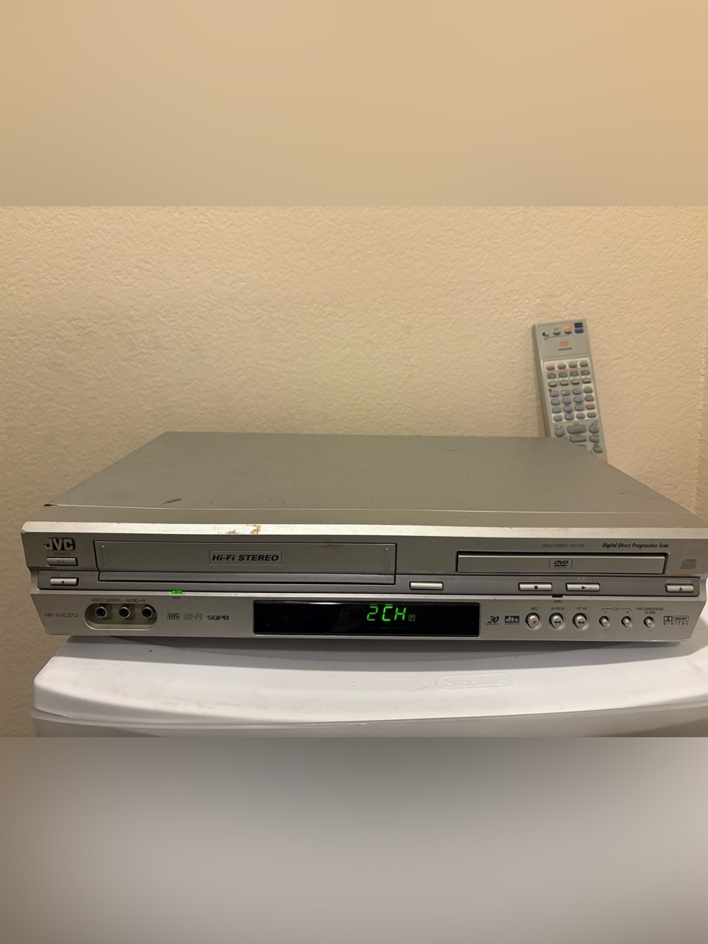 JVC Hi-Fi Stereo VHS/DVD Combo Player - Silver